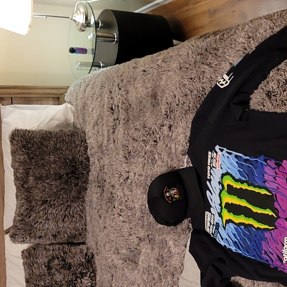 Meet your Posher, Stack - Picture 4 of 11